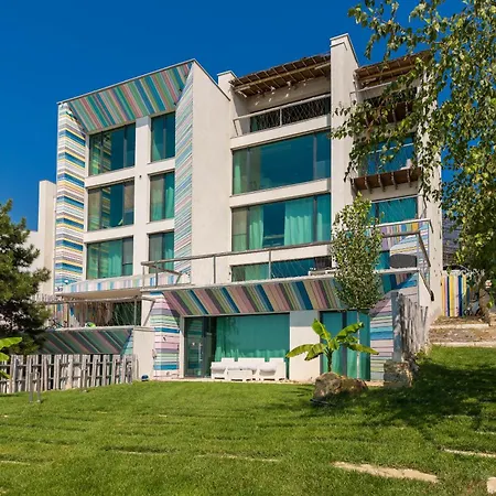 Апартамент Bamboo Garden 